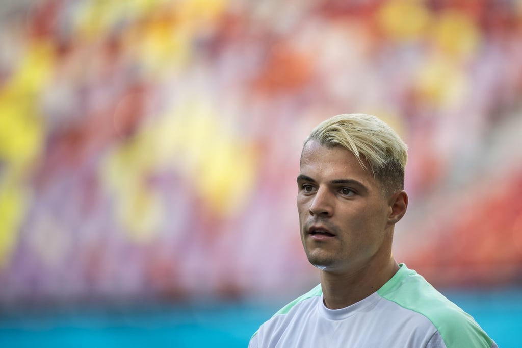 Der Schweizer Granit Xhaka hat sich am Knie verletzt.