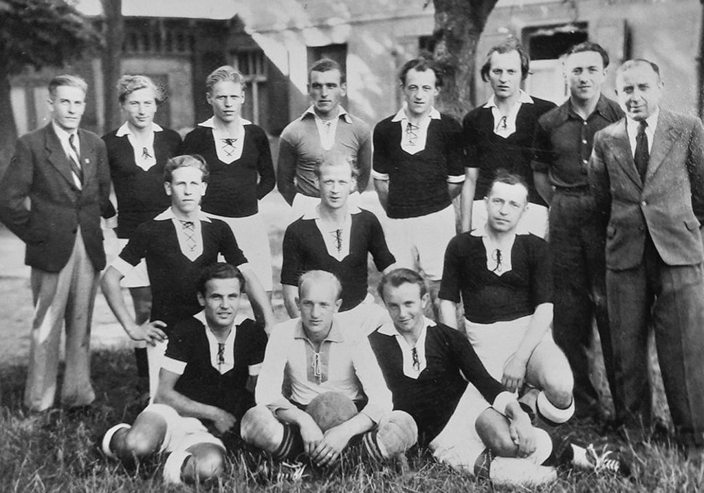 Die erste Fußballmannschaft des VfB Zahna nach dem Zweiten Weltkrieg: Spieler und Hubert Hiller trafen sich über Jahre.