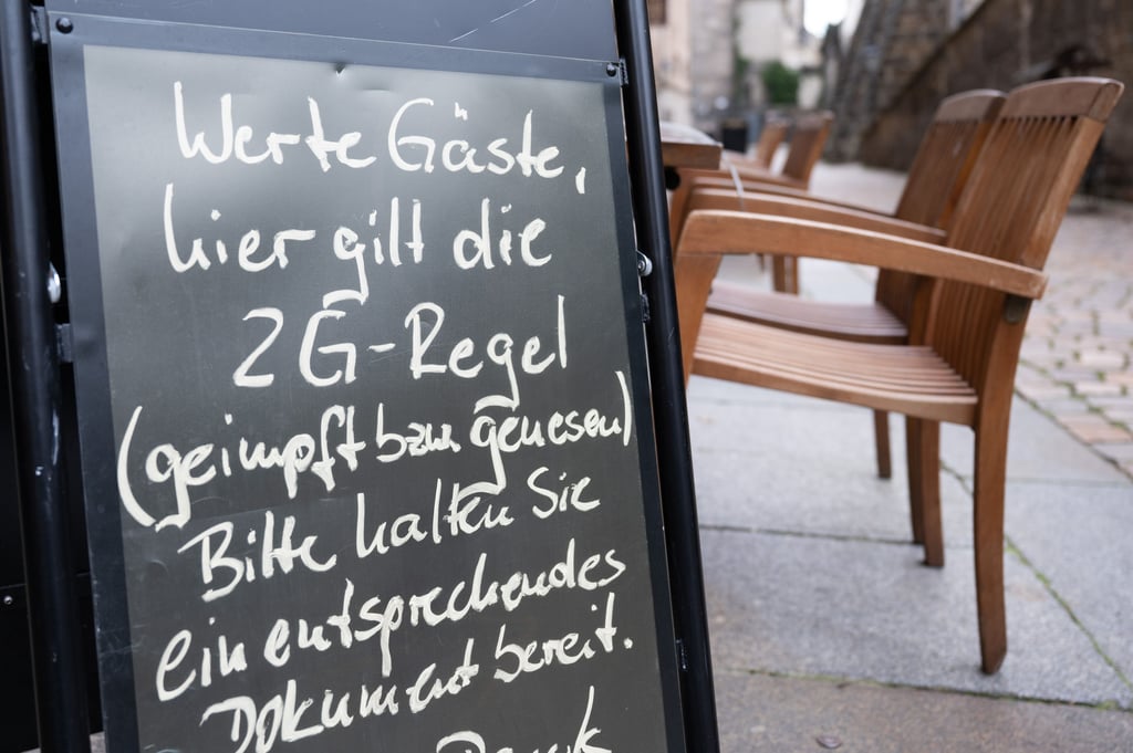 Angesichts der dramatischen Corona-Lage gilt die sogenannte 2G-Regel gilt seit Montag unter anderem in Sachsens Innengastronomie. Bald auch in Sachsen-Anhalt?