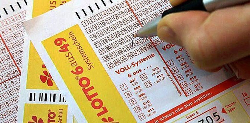 Ein Lottospieler aus dem Burgenlandkreis kann sich über mehr als 7,4 Millionen Euro freuen.