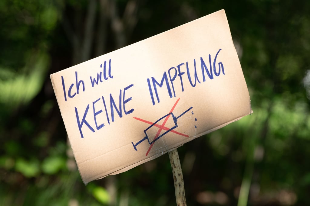 Drohbriefe aus dem Impfgegner-Milieu: Ärzte berichten von einschüchternden Schreiben in ihre Praxen.