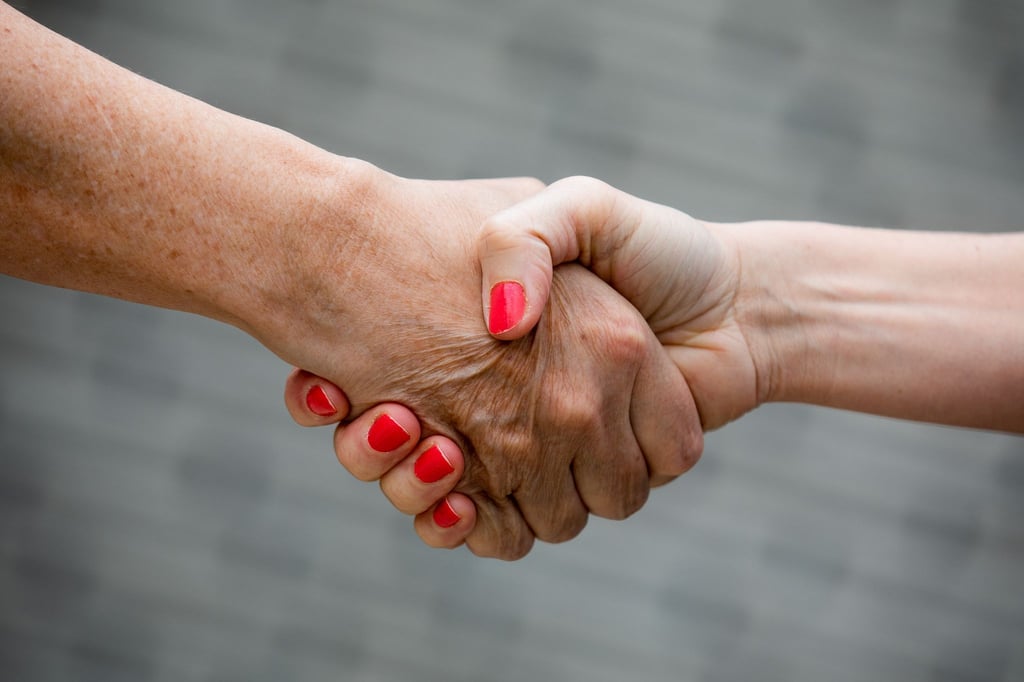 Beim Jobsharing sollte Hand in Hand gearbeitet werden.