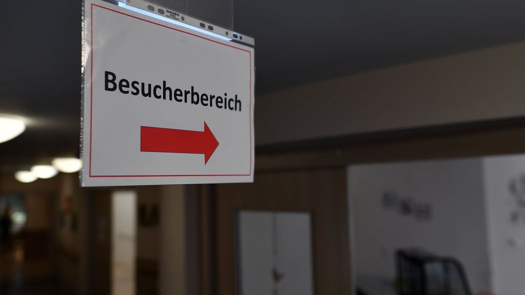 Die Leitung des Uniklinikums bittet alle Patienten und ihre Verwandten und Freunde um Verständnis.