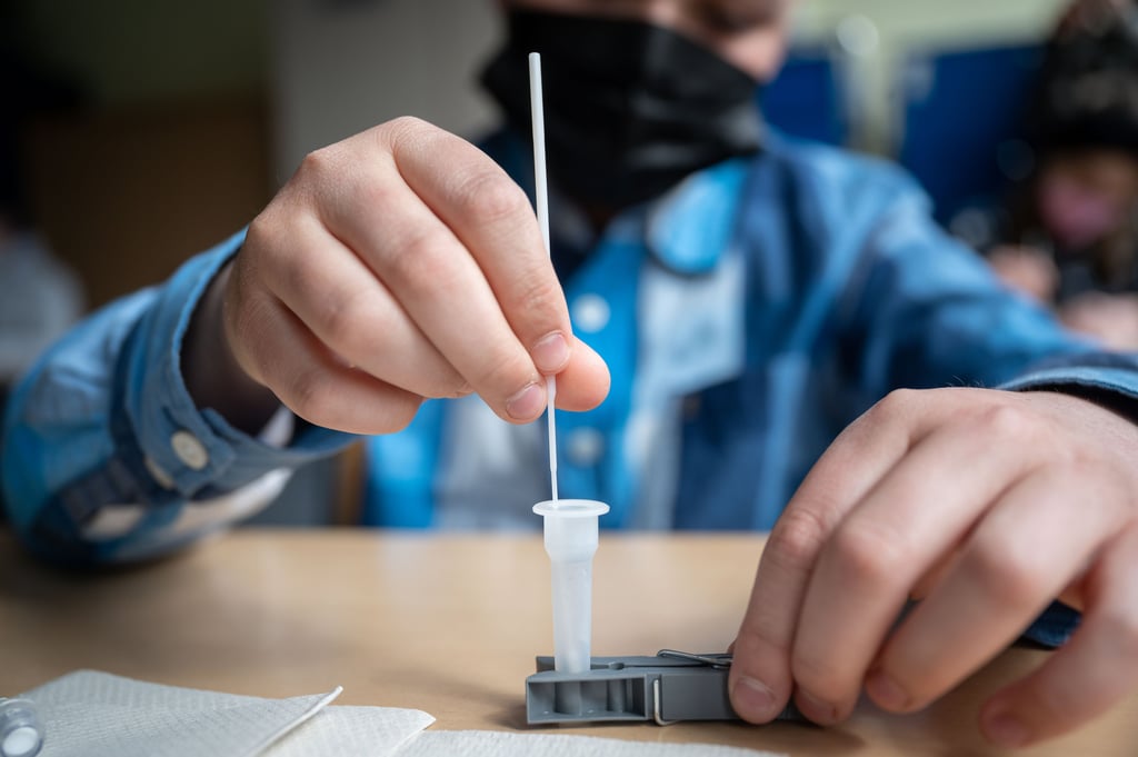 Trotz der hohen Testfrequenz an Schulen sollen Pädagogen im Altmarkkreis nun zusätzlich das Anordnen der Quaratäne übernehmen.