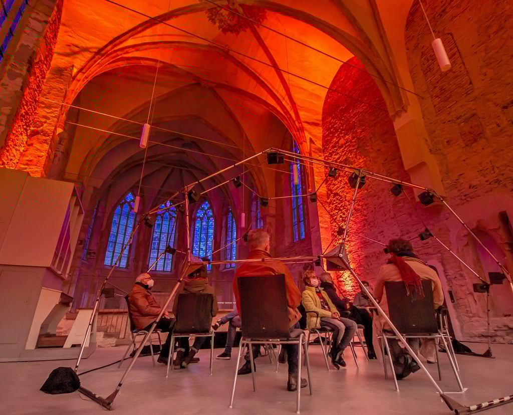 Der „Audio-Dome“ in der Franziskanerkirche in Zeitz. Er bescherte Besuchern ein besonderes Klangerlebnis.