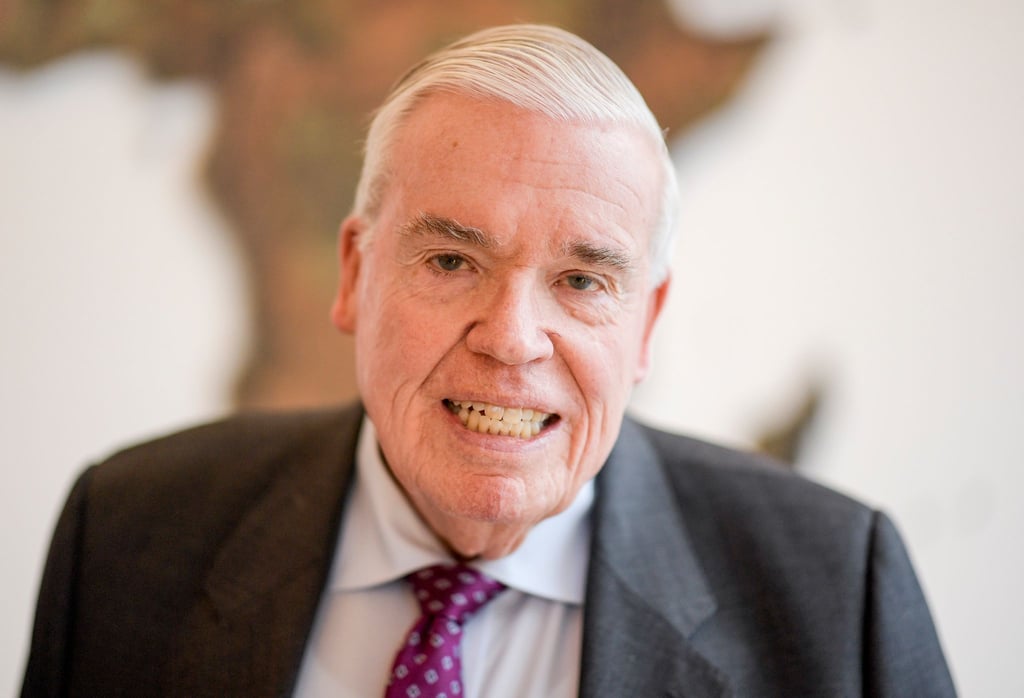 Investor Klaus-Michael Kühne trennt sich von rund einem Viertel seiner Anteile an der HSV Fußball AG.