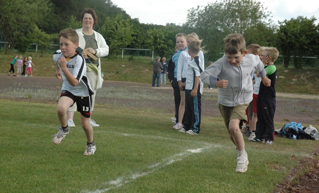 Bisher müssen die Diesdorfer Grundschüler für den Schulsport immer den zirka einen Kilometer entfernten Sportplatz nutzen.