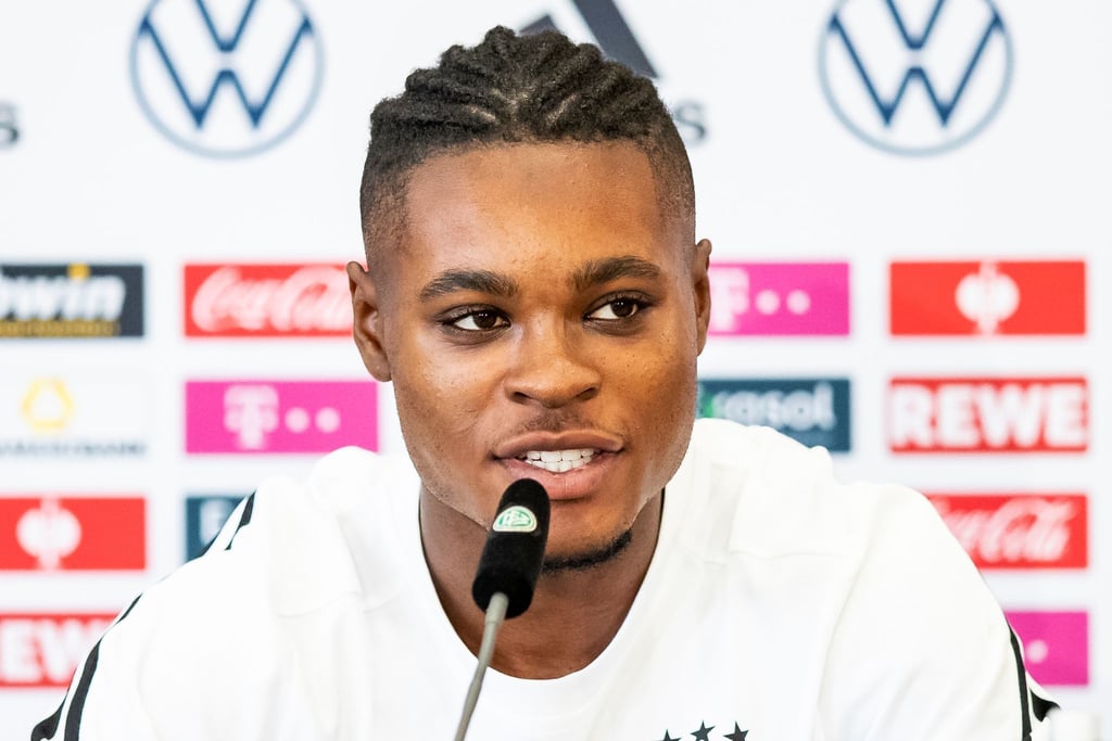 Ridle Baku wurde für die Fußball-Nationalmannschaft nachnominiert.
