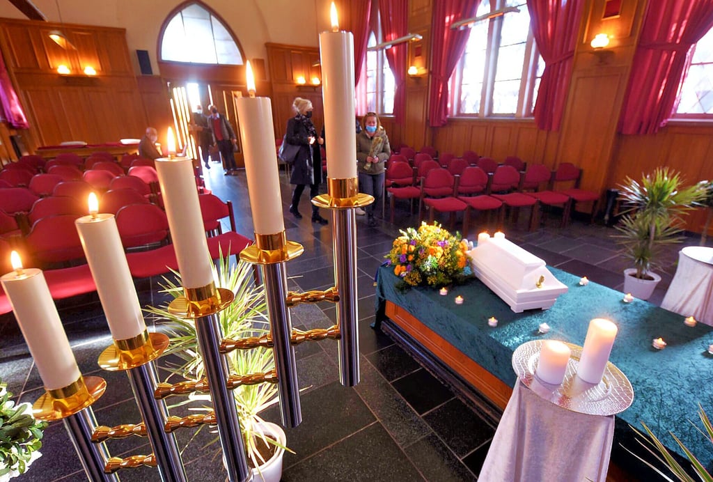 In der Kapelle des Friedhofs wurde um die Sternenkinder des vergangenen Jahres getrauert.