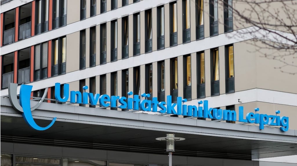 Das Universitätsklinikum Leipzig verschärft wegen der aktuellen Corona-Lage erneut seine Besucherregelung.