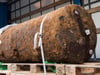 In Braunsbedra wird eine Luftmine entschärft - ähnlich wie diese, die mit 1,4 Tonnen Sprengstoff ausgestattet etwas kleiner und 2019 bei Bauarbeiten in Frankfurt/Main entdeckt worden war. 