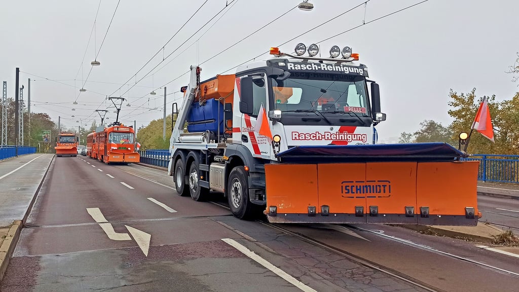 Die Winterdienste der Stadt und der Verkehrsbetriebe haben gemeinsam geübt.