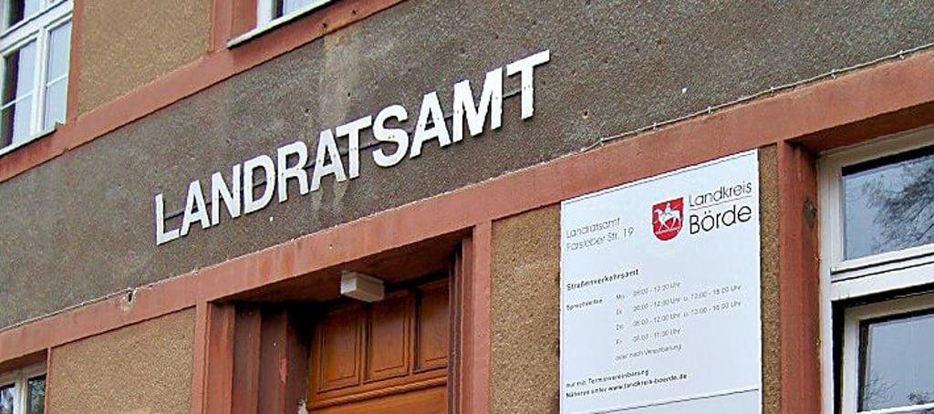 Zur Führerscheinstelle kommen Bürger nur mit Termin, aber Termine gibt es nicht.