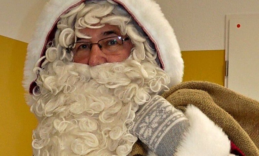 Der Olvenstedter Weihnachtsmann sucht eine Familie, der er eine Freude machen kann.