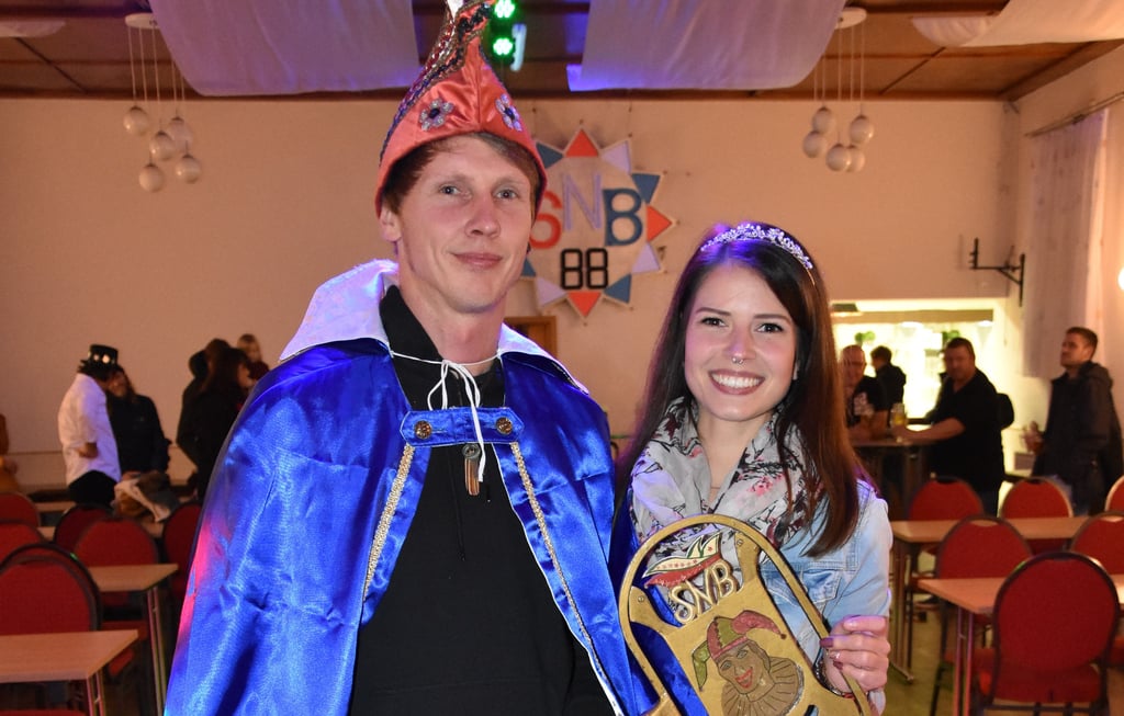 Kevin Tamm und Patricia Krüger sind das neue Prinzenpaar des Süplinger Narrenbundes. Mit der Bekanntgabe der Majestäten haben die Karnevalisten ihre 52. Session eröffnet.