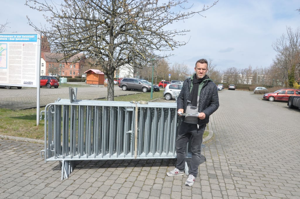 Stephan Trappe will das Corona-Drive-In-Testzentrum auf dem Parkplatz in der Boeltzigstraße in Schönebeck wieder ins Leben rufen.
