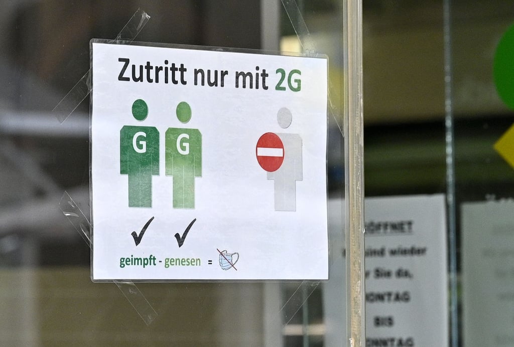 Angesichts stetig steigender Corona-Zahlen wird die Debatte um 2G-Regeln heftig geführt. Sachsen-Anhalts SPD plädiert jetzt sogar für 2G-plus-Regeln.