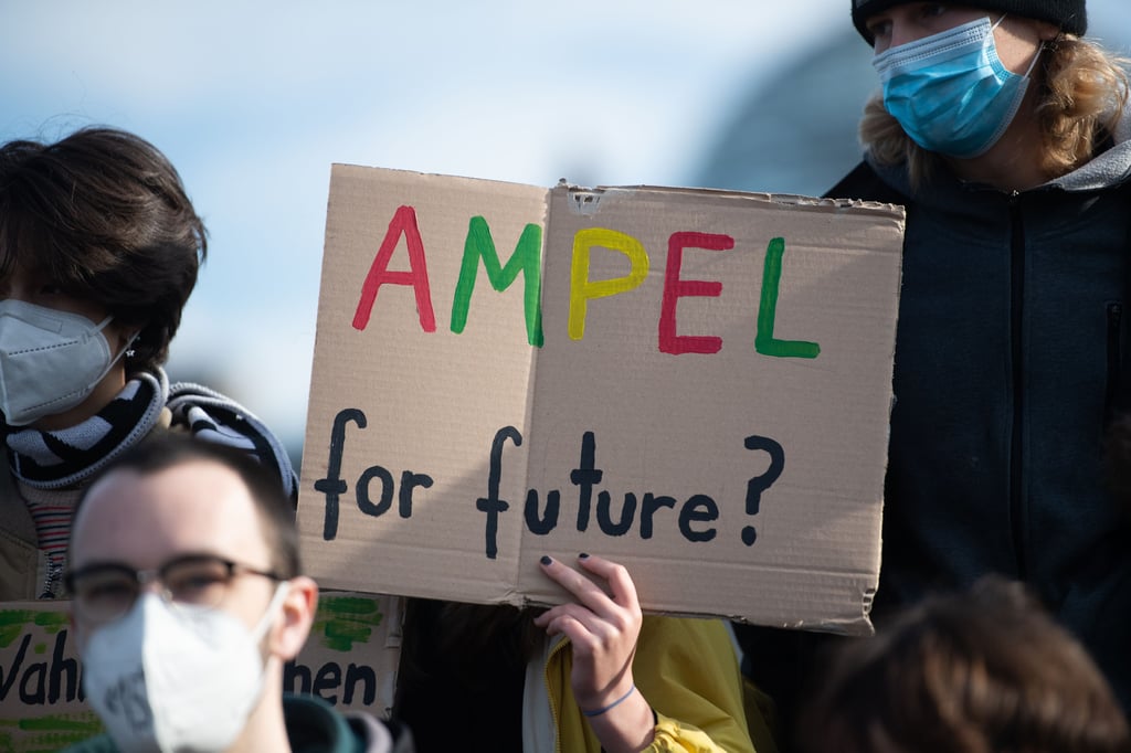 Klimaaktivisten von Fridays for Future (FFF) in Halle haben ihren Unmut über den Ausgang der UN-Klimakonferenz kundgetan.