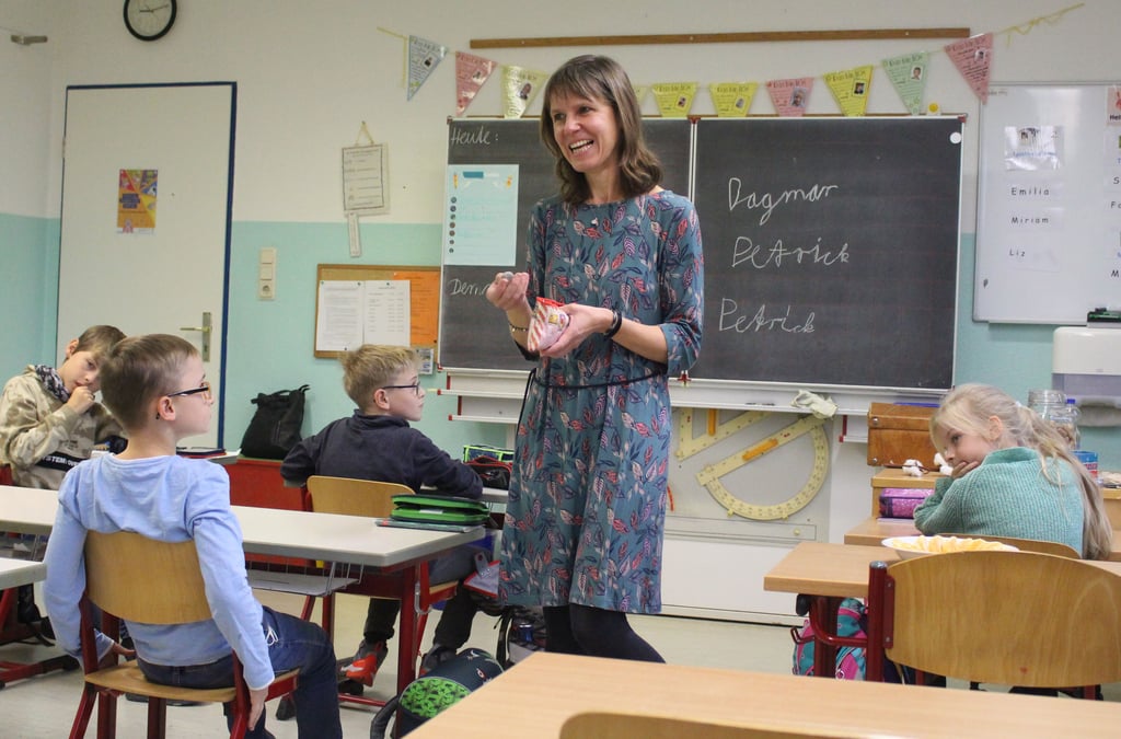 Die Autorin Dagmar Petrick stellte den Drittklässlern in der Lindauer Grundschule ihre Bücher vor.