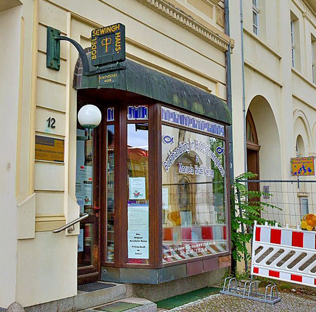 Das markante Schaufenster der Buchhandlung