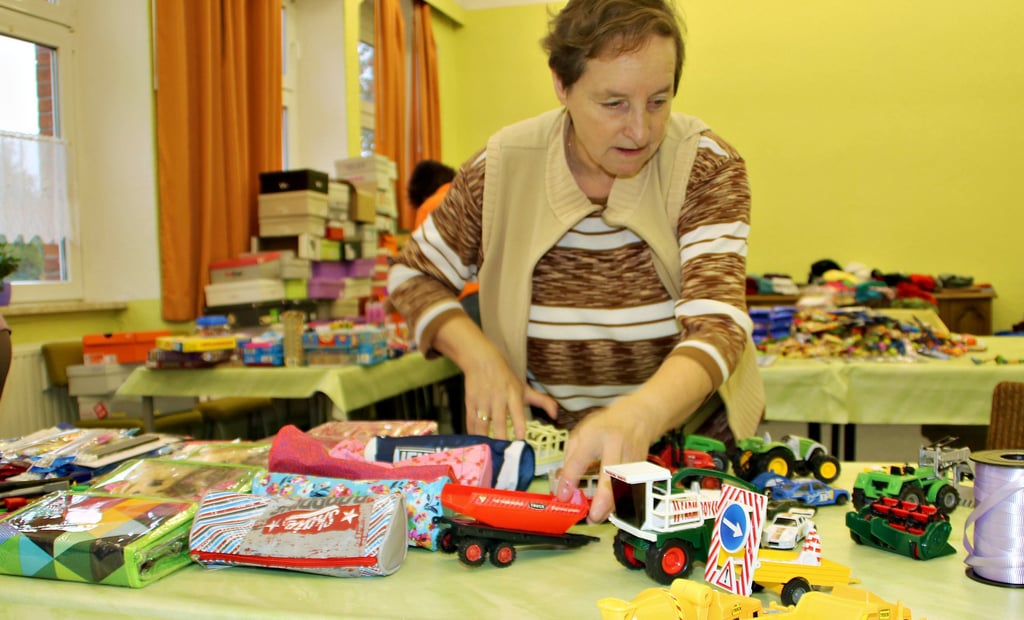 Sammelstelle für den Weihnachtskonvoi zu Kindern in Osteuropa in Neuenhofe.