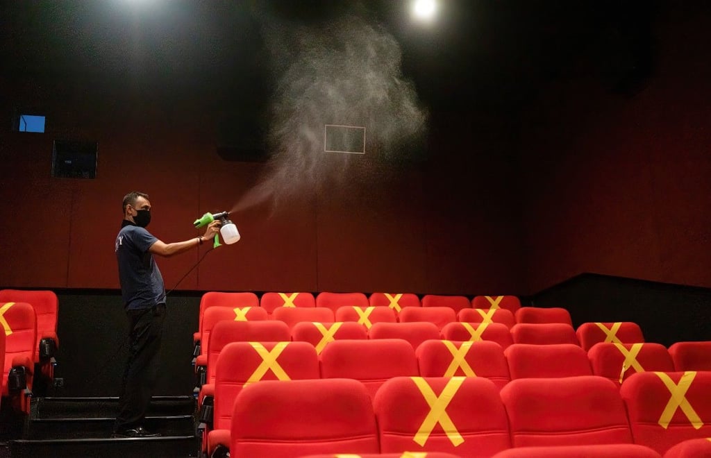Bei den französischen Filmtagen in Leipzig gilt die 2G-Maßnahme und es werden bei den Buchungen Sitzplätze freigelassen.