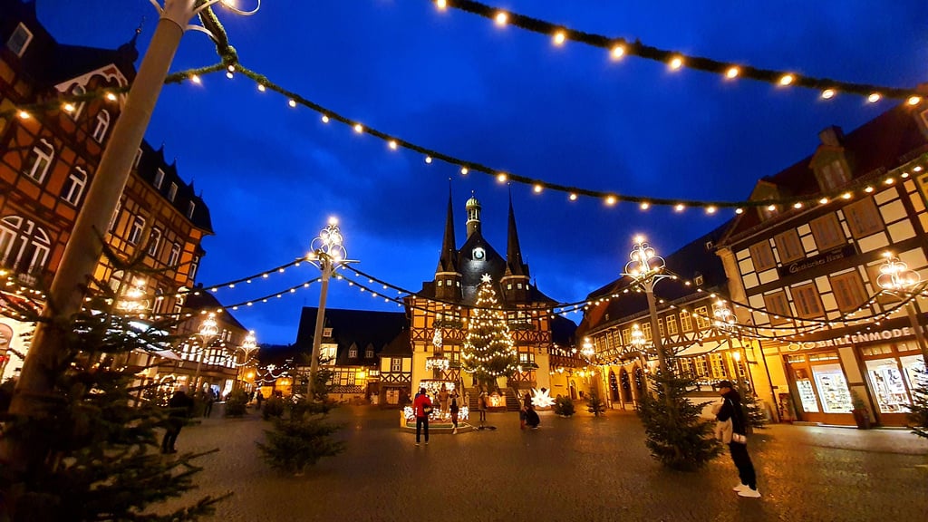 Weihnachten 2020 in Wernigerode. Keine Buden, kein Adventsmarkt – aber eine festlich illuminierte Innenstadt. 