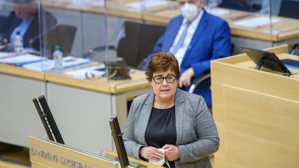 Gesundheitsministerin Petra Grimm-Benne (SPD) bestätigte, dass Sachsen-Anhalt der Neufassung des Infektionsschutzgesetzes zustimmen wird.