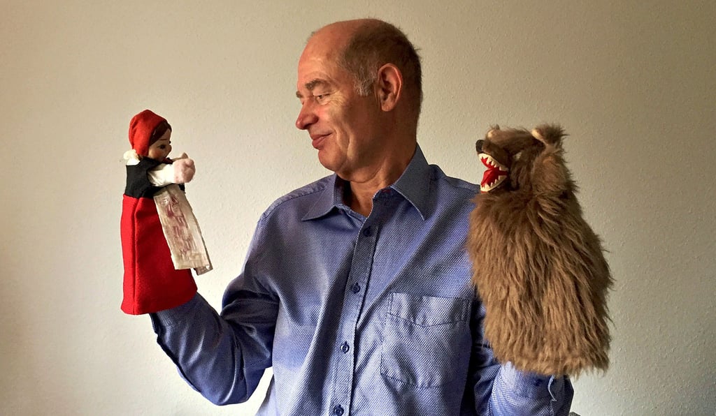 Mit bekannten Märchenfiguren will Dieter Montag auf deren Fehler hinweisen und so Kinder vor Gewalt bewahren.