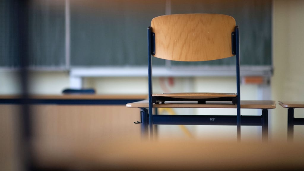 Zu Unterrichtsausfällen wird es im Norden Sachsen-Anhalts voraussichtlich am Dienstag kommen. Dort streiken die tarifbeschäftigten Lehrer.