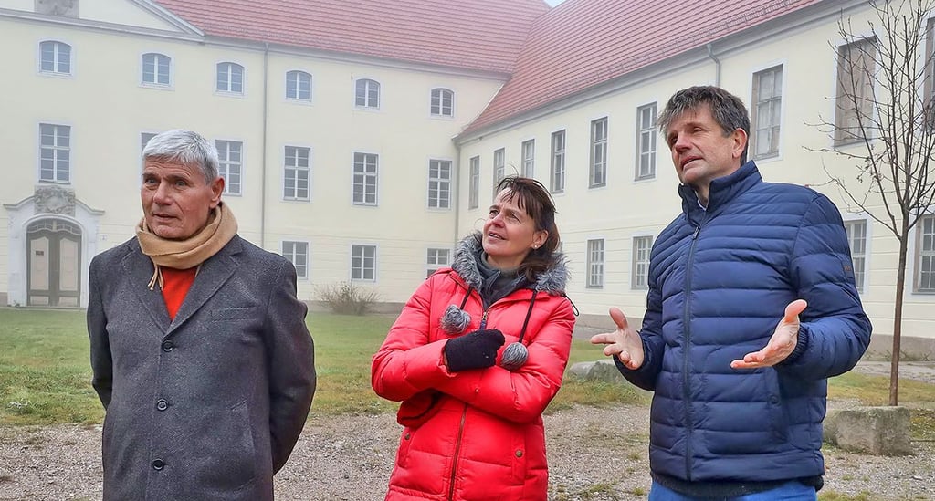 Die Vereinsspitze um Eberhard Ritsch, Mechthild Posth und Peter Endres (v.li. Bild unten) hat viele Pläne für die Zukunft.