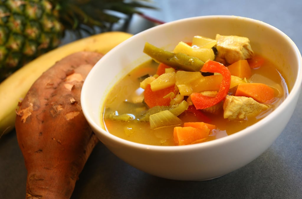 Eine frische Hühnersuppe kann eine entzündungshemmende Wirkung haben.