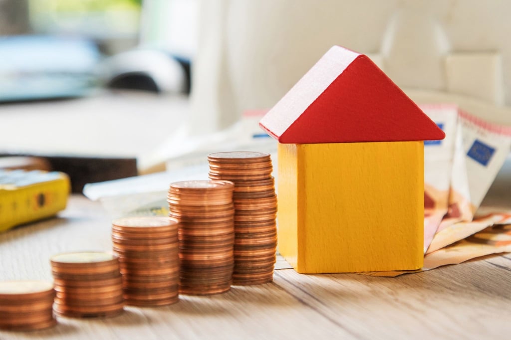 Wer nur wenig Eigenkapital für seine Immobilienfinanzierung hat, muss mit einem Zinsaufschlag rechnen.