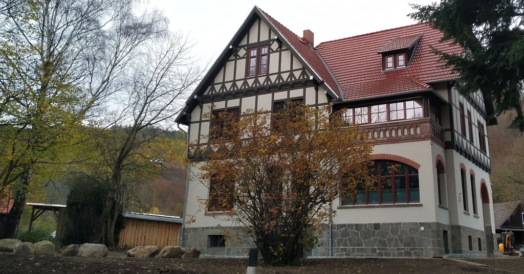 Das Außengelände neue Kindertagesstätte an der Freiheit 60 in Hasserode ist immer noch Baustelle. Insgesamt kostet das Projekt der Lebenshilfe Harzkreis-Quedlinburg drei Millionen Euro.