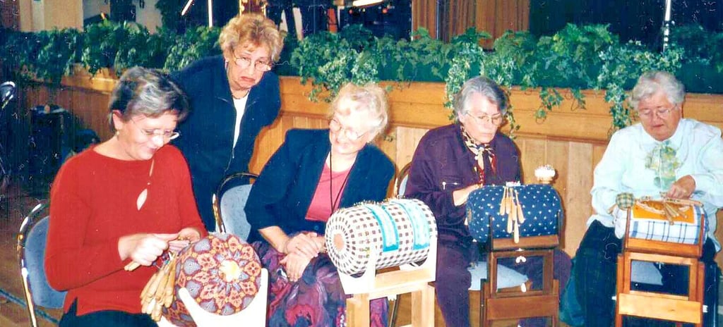 Vor 20 Jahren: Schauklöppeln 6. November 2001 im Amo-Kulturhaus in Magdeburg.