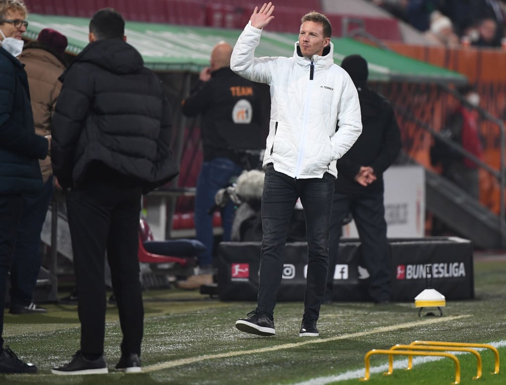 Bayerns Trainer Julian Nagelsmann ist nach dem Patzer gegen Augsburg wütend.