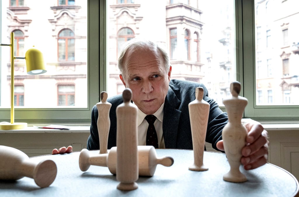 Felix Murot (Ulrich Tukur) hat Philosophie studiert.