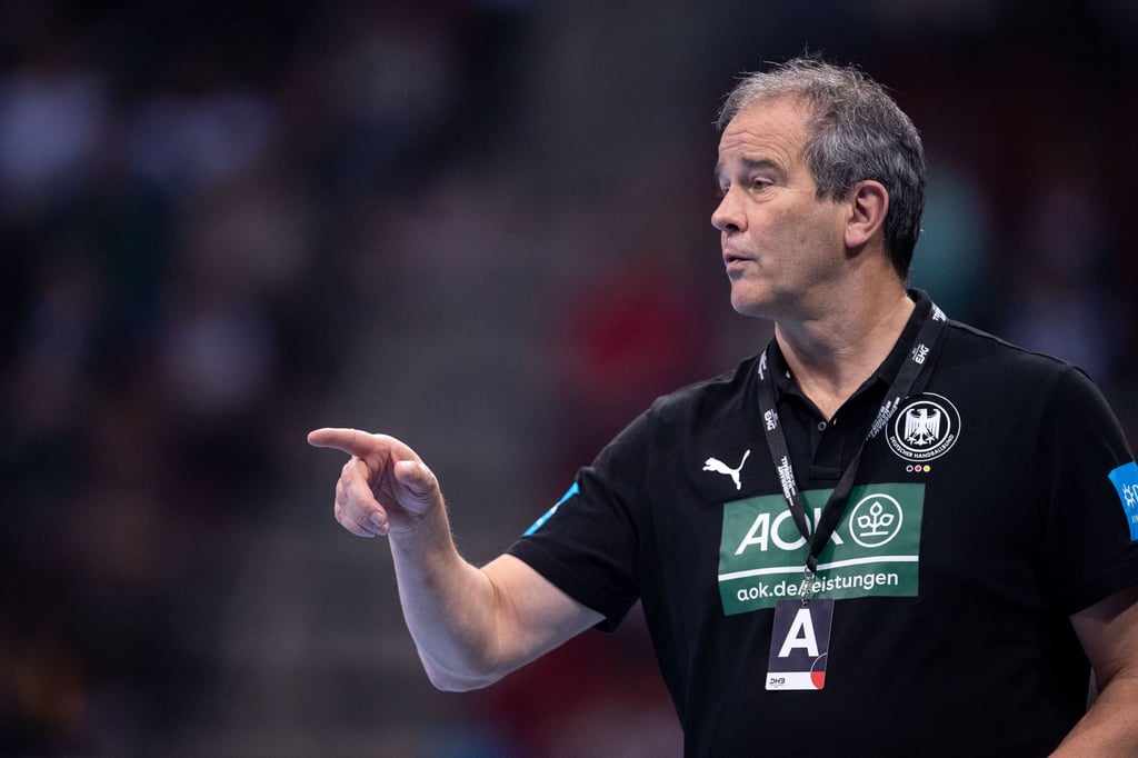 Reist mit vier Debütantinnen zur WM in Spanien: Deutschlands Trainer Henk Groener.