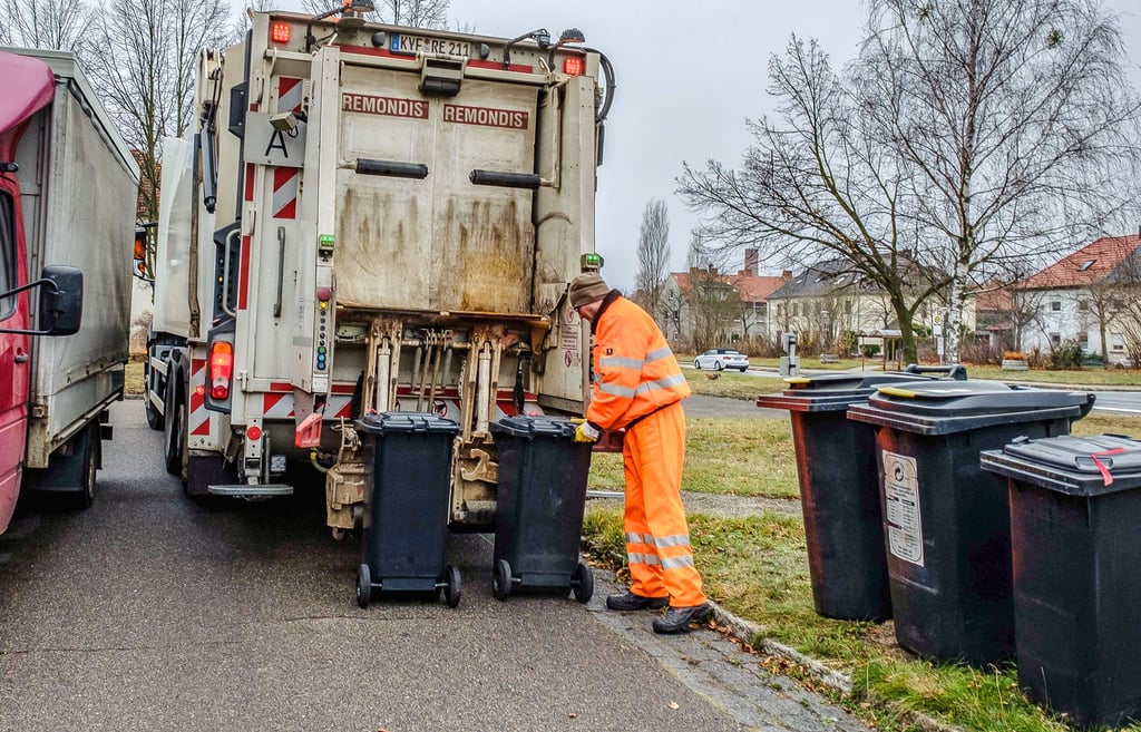 Restmüll-Abholung in Zschornewitz - ab kommendem Jahr wird die Leerung der Tonnen voraussichtlich mehr kosten.