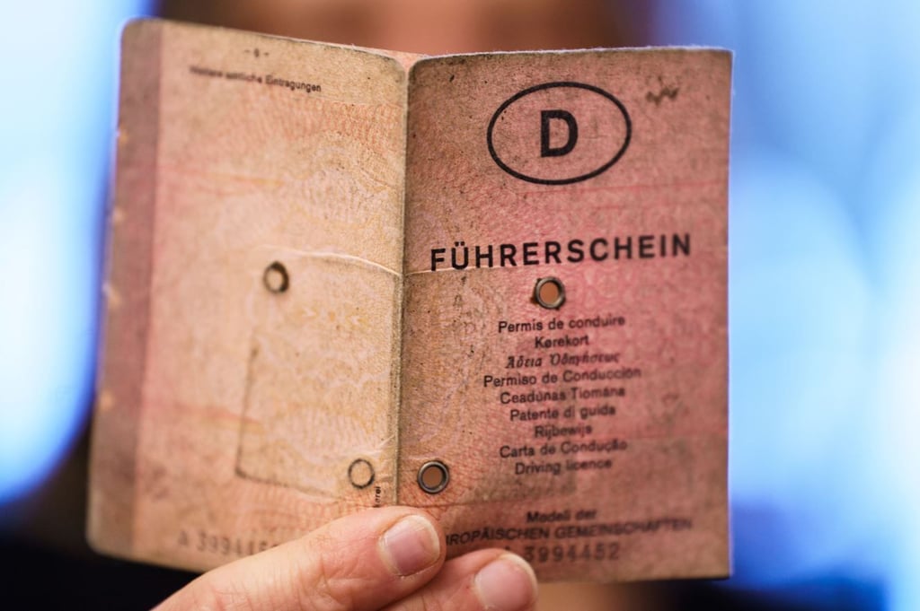Bald nicht mehr gültig: Papierführscheine. Sie müssen durch neue ausgetauscht werden.