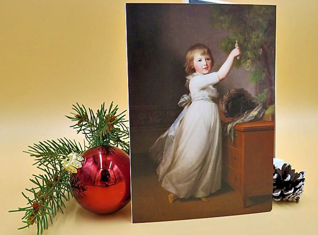 Prinzessin Amalia Augusta vor einem Weihnachtsbaum