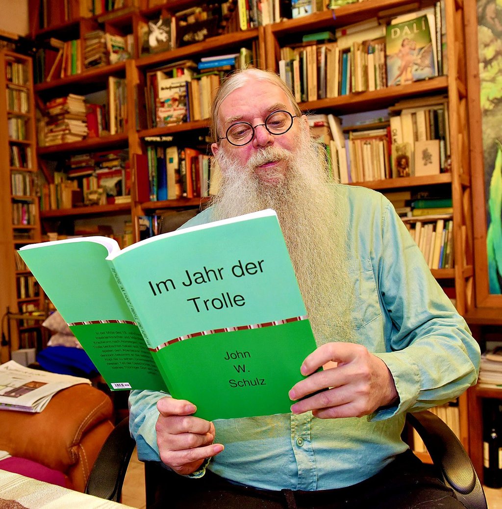 Werner Schulz alias John W. Schulz hat ein Buch herausgebracht.