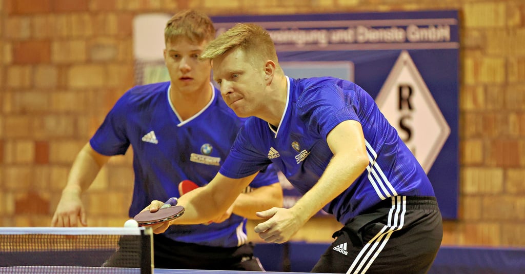Lucas Hörhold und Jens Köhler (v.) haben mit dem TTC Börde in der Hinrunde ihre Hausaufgaben erfüllt.