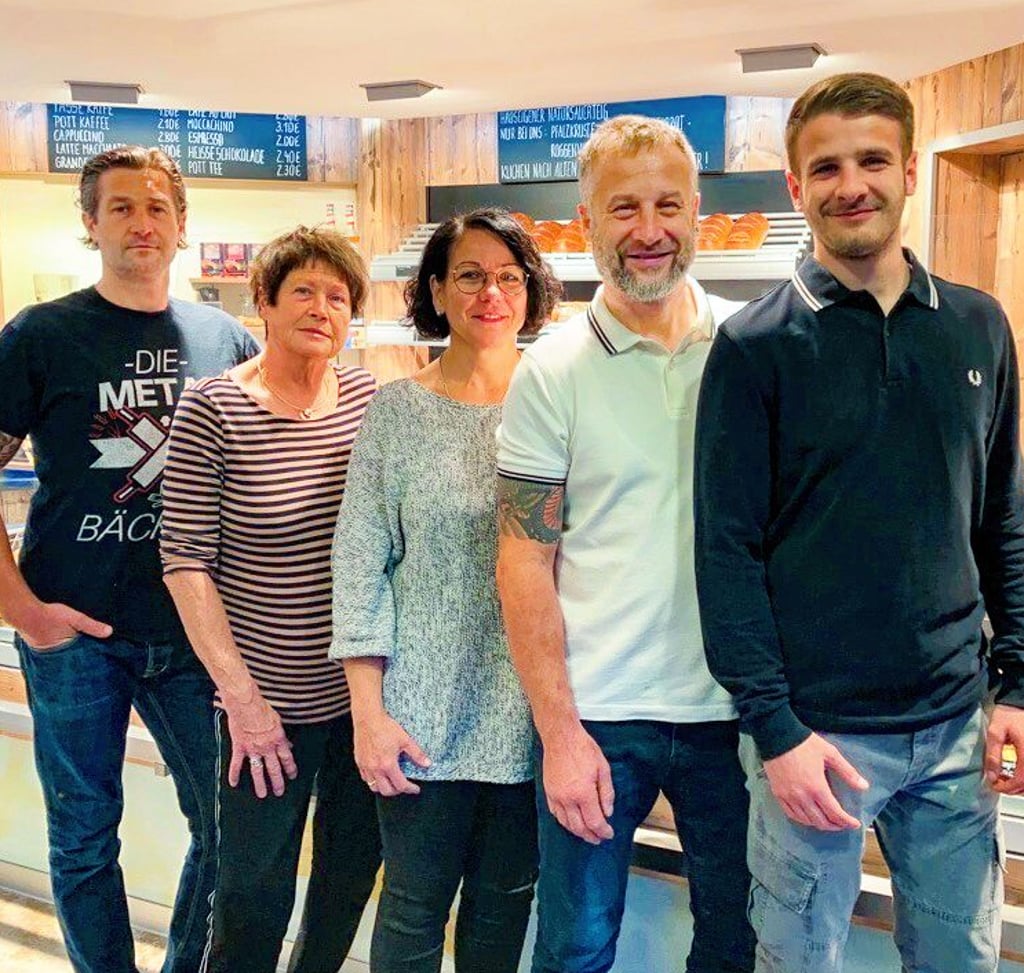Patrick, Christa, Katy, Dominik und Moritz Bokrant (von links) in der Bäckerei in Tilleda
