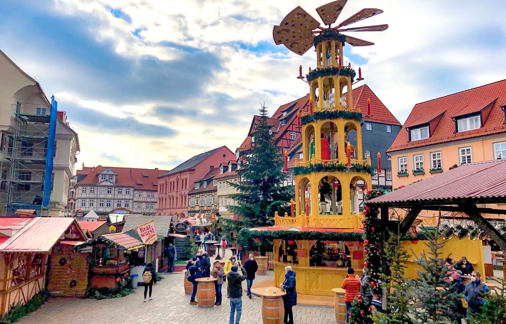 Mit einer neuen Verordnung des Landkreises soll ab Sonnabend die 2G-Plus-Regel auch für Weihnachtsmärkte gelten. Quedlinburg bereitet sich darauf vor.