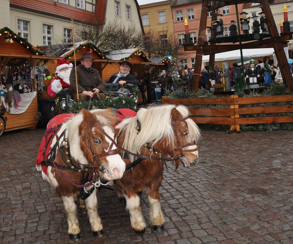 Ein Bild aus vergangenen Jahren vom Havelberger Weihnachtsmarkt.