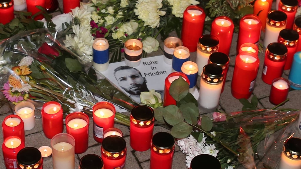 FCM-Fan Hannes S. war 2016 nach dem Sturz aus einem fahrenden Zug gestorben.