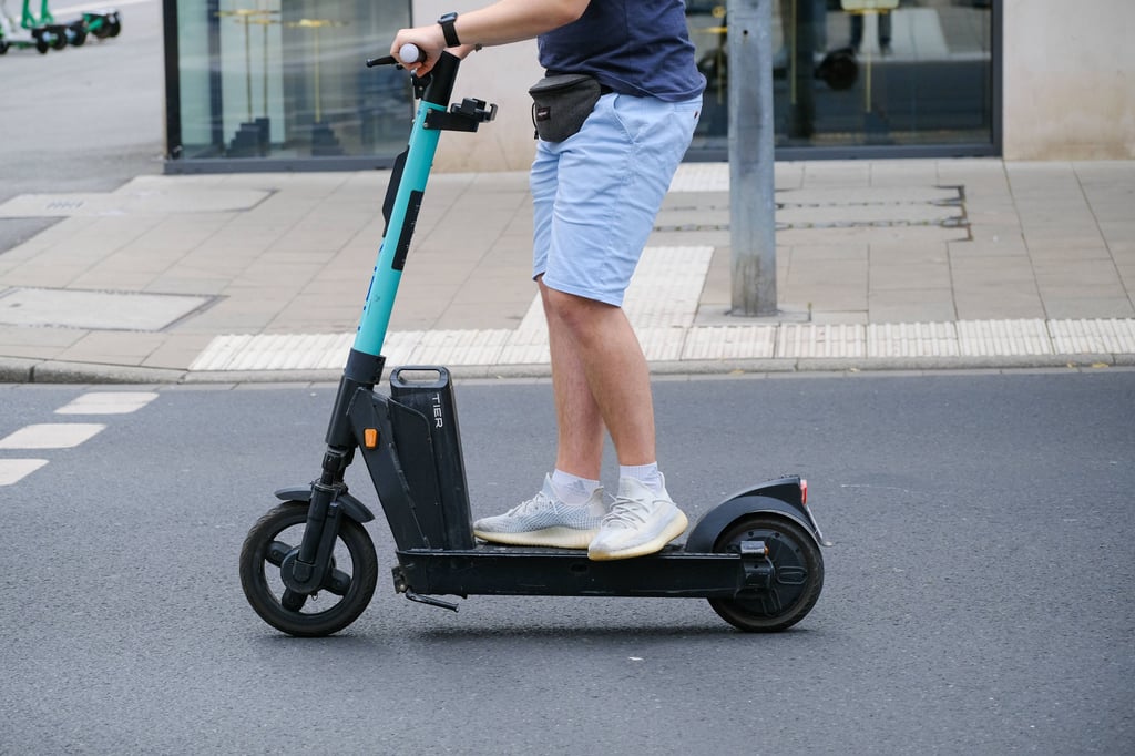 E-Scooter-Fahrer. (Symbolbild)