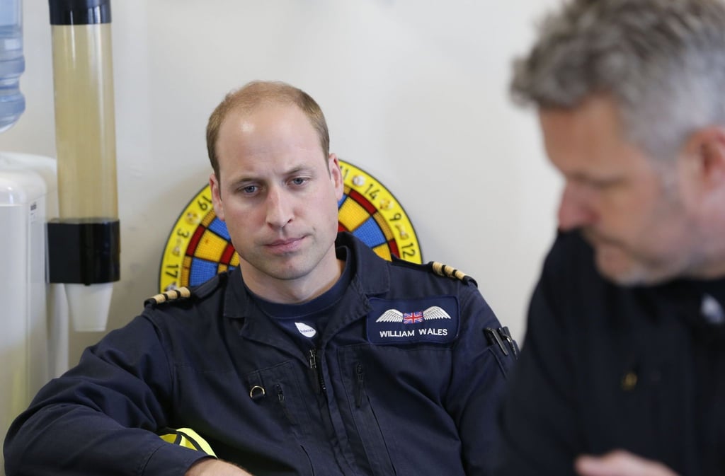 Prinz William von Großbritannien bei seinem letzten Dienst als Rettungshubschrauber-Pilot bei der East Anglian Air Ambulance.