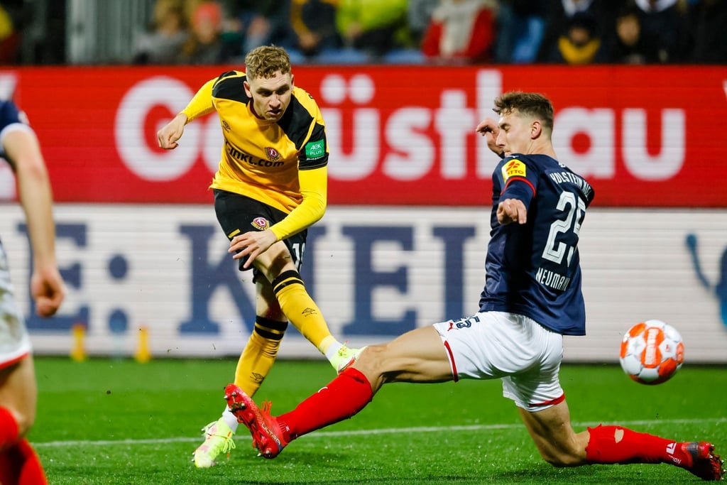 Fällt wegen eines positiven Corona-Tests aus: Dresdens Luca Herrmann (l).